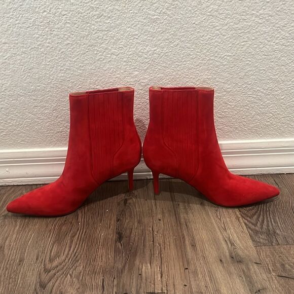 VERONICA BEARD WONDER WOMAN™ LISA STILETTO-HEEL BOOTIE Boots  498.00 - Picture 4 of 5